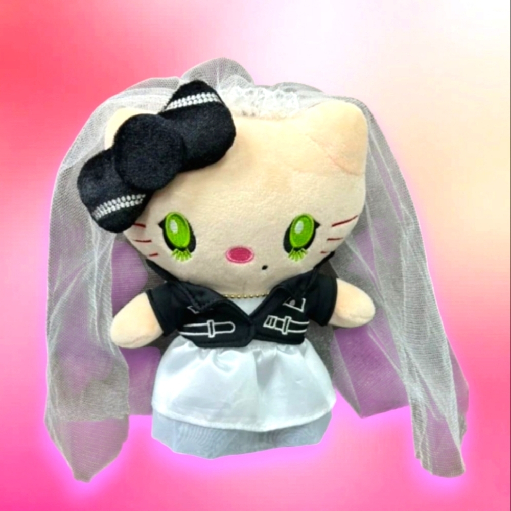 Hello Kitty gothic bridal plushy